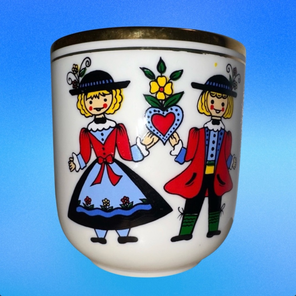 Austria Coffee Tea Cup Mug Schlogl Vienna‎ Boy Girl Gold Rim 10oz Vintage